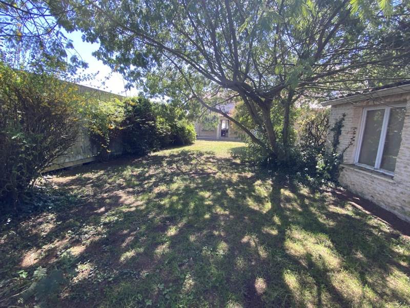 Vente Maison STE RADEGONDE DES NOYERS - 10 pièces -285 m² - (85450)