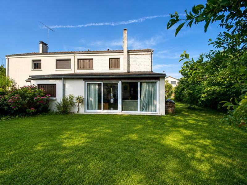 Maison 5 pièces 120 m² · à Fontenay-le-Fleury · 120 m² · 415 100 €