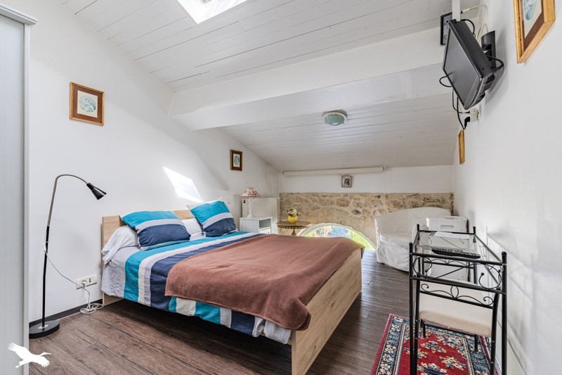 Vente Maison ST JEAN DE BLAIGNAC - 5 pièces -140 m² - (33420)