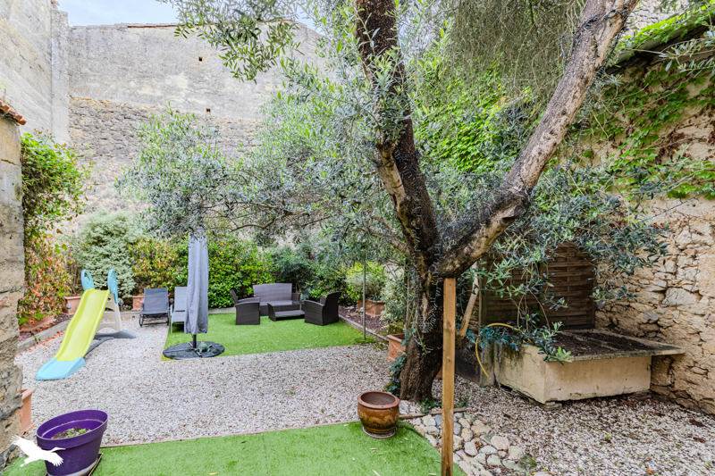 Vente Maison RAUZAN - 5 pièces -195 m² - (33420)