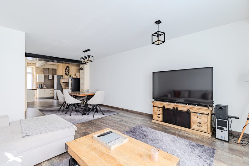 Vente Maison RAUZAN - 5 pièces -195 m² - (33420)