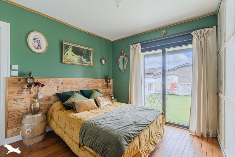 Vente Maison ST VINCENT DE PERTIGNAS - 7 pièces -184 m² - (33420)