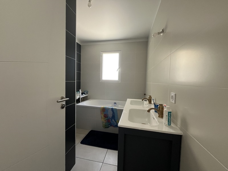 Vente Maison NAUJAN ET POSTIAC - 5 pièces -125 m² - (33420)