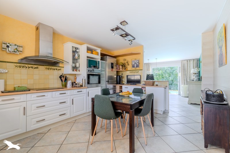 Vente Maison GUILLAC - 5 pièces -163 m² - (33420)