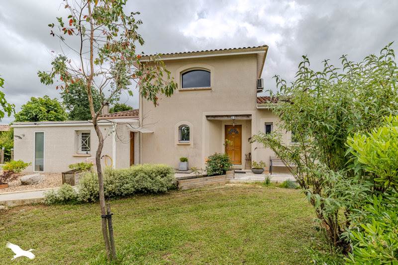Vente Maison Lugaignac - 7 pièces -199 m² - (33420)