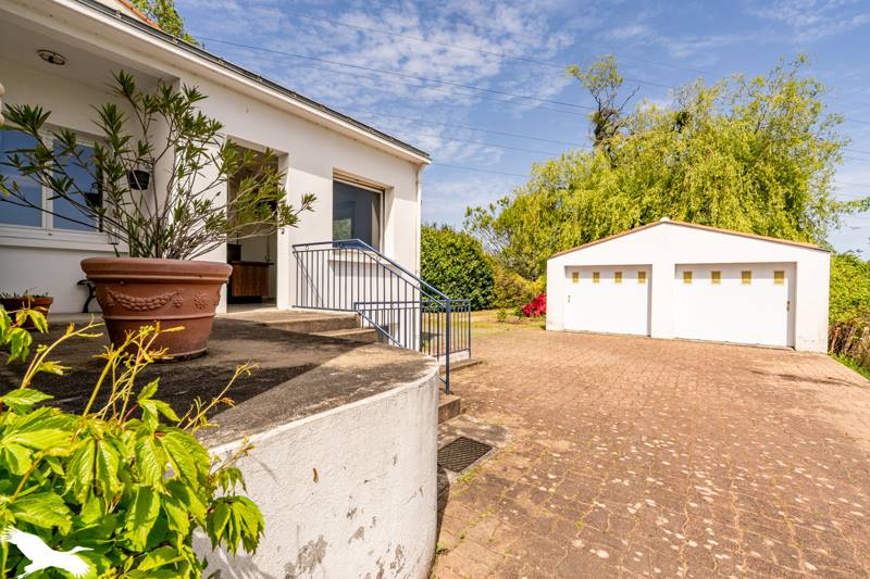 Vente Maison BOUGUENAIS - 5 pièces -127 m² - (44340)