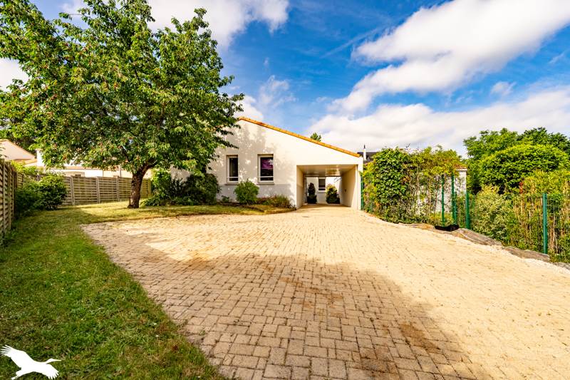 Vente Maison BASSE GOULAINE - 6 pièces -136 m² - (44115)