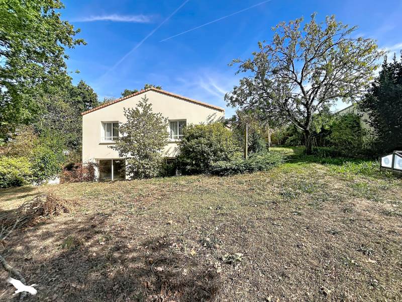 Vente Maison La Roche-sur-Yon - 6 pièces -175 m² - (85000)