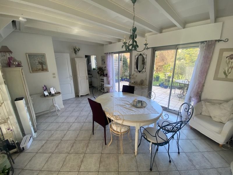 Vente Maison LE BOUSCAT - 5 pièces -122 m² - (33110)