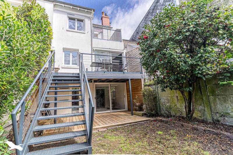 Vente Maison LE BOUSCAT - 6 pièces -132 m² - (33110)