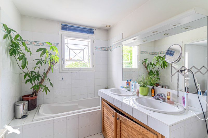 Vente Maison BORDEAUX - 6 pièces -135 m² - (33200)