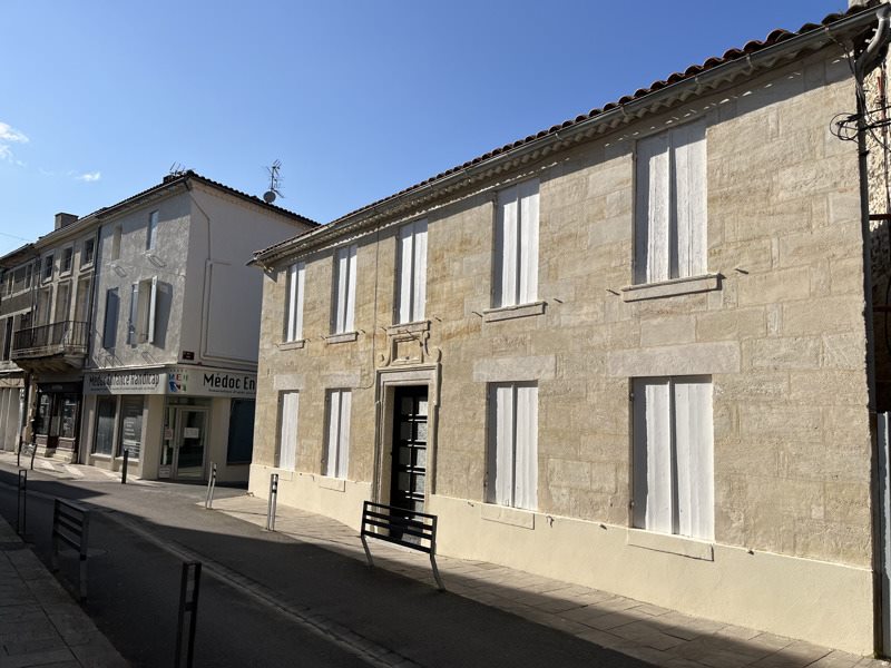 Vente Immeuble LESPARRE MEDOC - -  125 m² - (33340)
