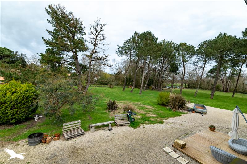 Vente Maison QUEYRAC - 7 pièces -240 m² - (33340)