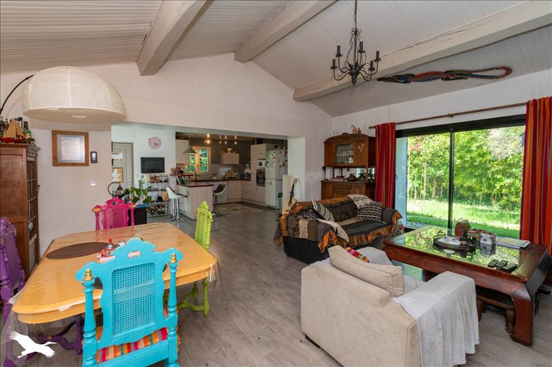 Vente Maison JAU DIGNAC ET LOIRAC - 5 pièces -149 m² - (33590)
