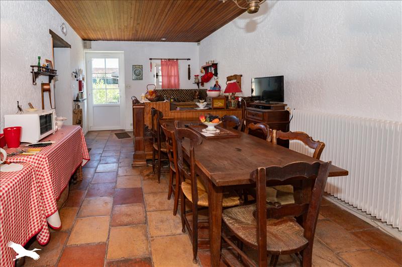 Vente Maison QUEYRAC - 11 pièces -289 m² - (33340)