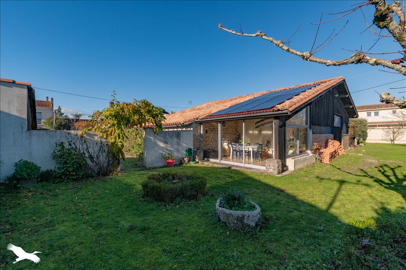 Vente Maison QUEYRAC - 11 pièces -289 m² - (33340)