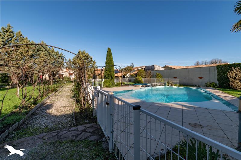Vente Maison QUEYRAC - 11 pièces -289 m² - (33340)
