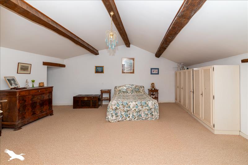Vente Maison LESPARRE MEDOC - 6 pièces -204 m² - (33340)