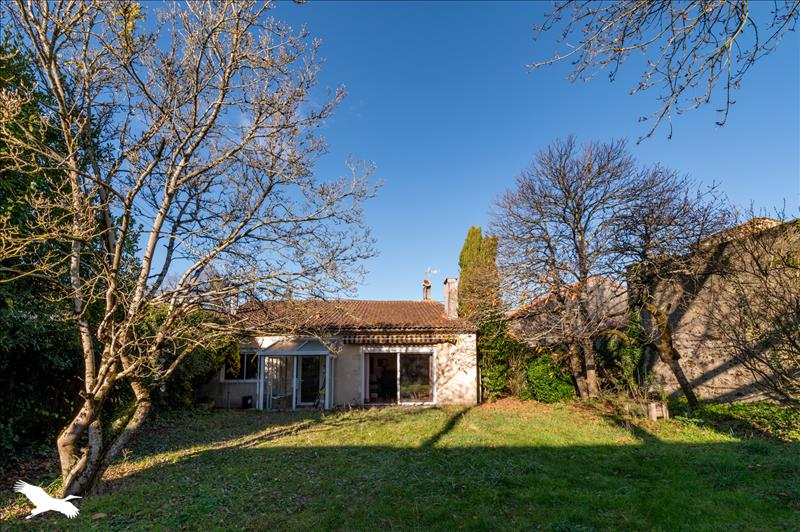 Vente Maison LESPARRE MEDOC - 6 pièces -204 m² - (33340)