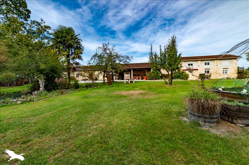 Vente Maison QUEYRAC - 5 pièces -140 m² - (33340)