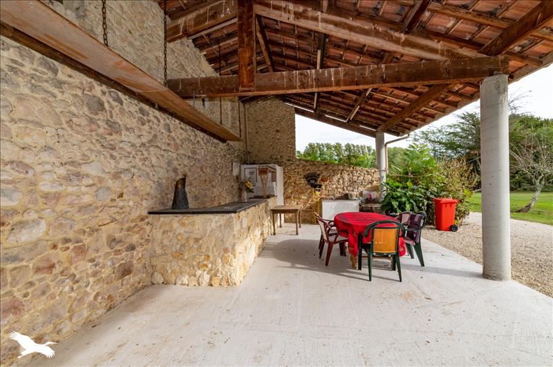 Vente Maison QUEYRAC - 5 pièces -140 m² - (33340)