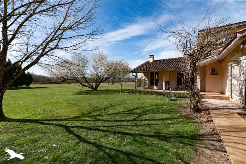 Vente Maison LESPARRE MEDOC - 6 pièces -140 m² - (33340)