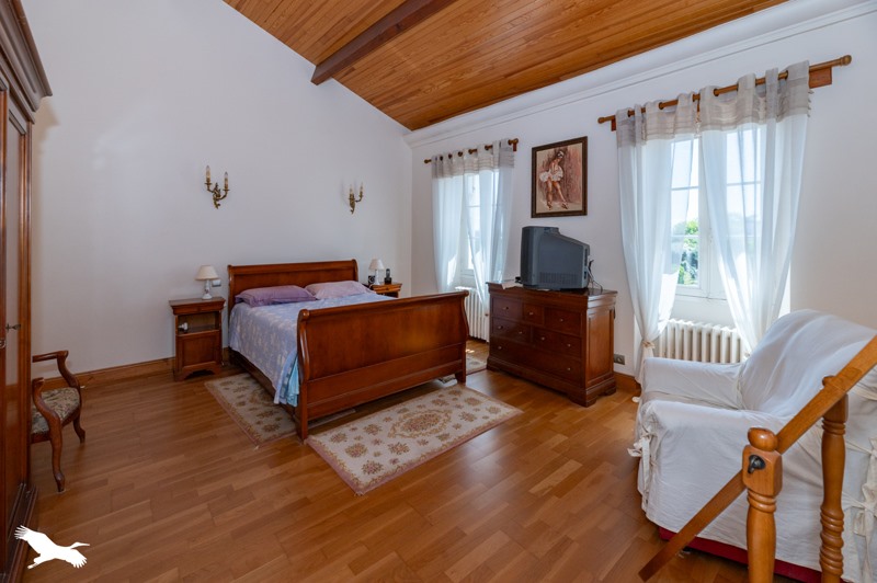 Vente Maison GAILLAN EN MEDOC - 8 pièces -231 m² - (33340)