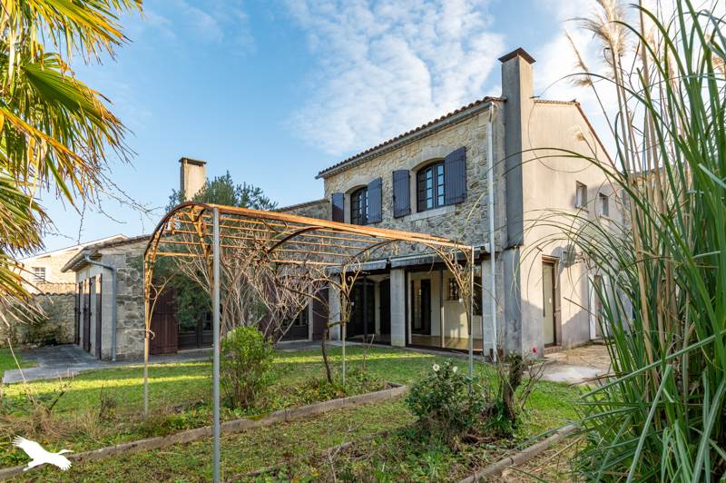 Vente Maison LESPARRE MEDOC - 7 pièces -215 m² - (33340)