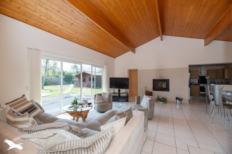 Vente Maison GAILLAN EN MEDOC - 5 pièces -142 m² - (33340)