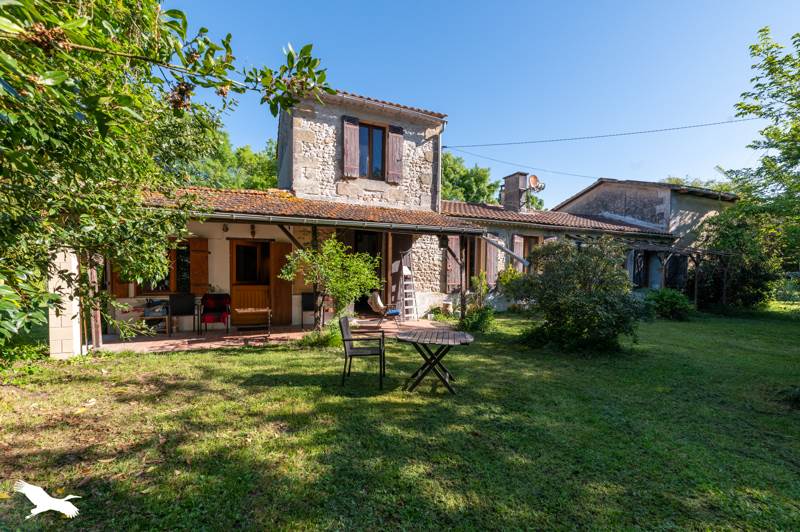 Vente Maison VALEYRAC - 7 pièces -215 m² - (33340)
