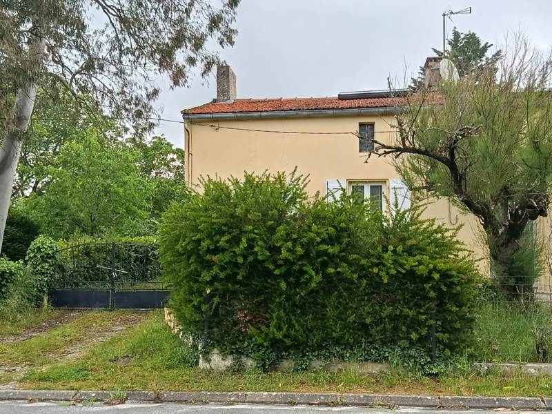 Maison 4 pièces 120 m² · à Jau-Dignac-Et-Loirac · 120 m² · 161 250 €