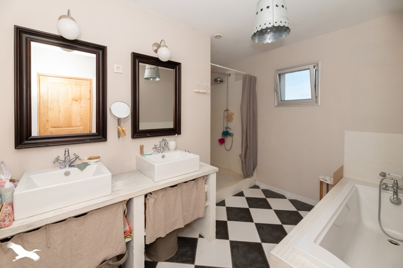 Vente Maison LESPARRE MEDOC - 5 pièces -140 m² - (33340)