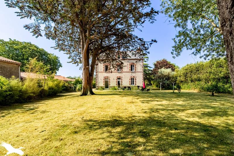 Vente Maison LA MARNE - 9 pièces -214 m² - (44270)