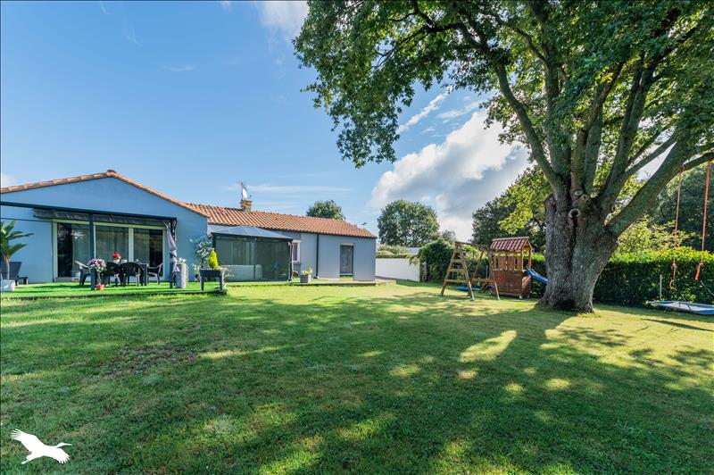 Maison 6 pièces 153 m² · à Saint-Philbert-de-Grand-Lieu · 153 m² · 420 000 €