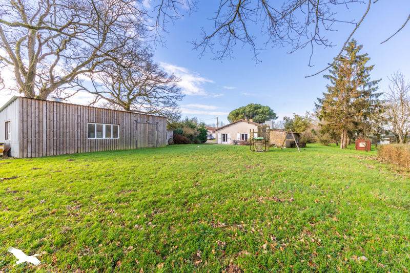 Vente Maison LA FERRIERE - 7 pièces -189 m² - (85280)