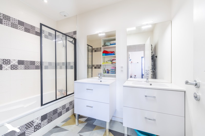 Vente Maison MONTAIGU VENDEE - 5 pièces -187 m² - (85600)