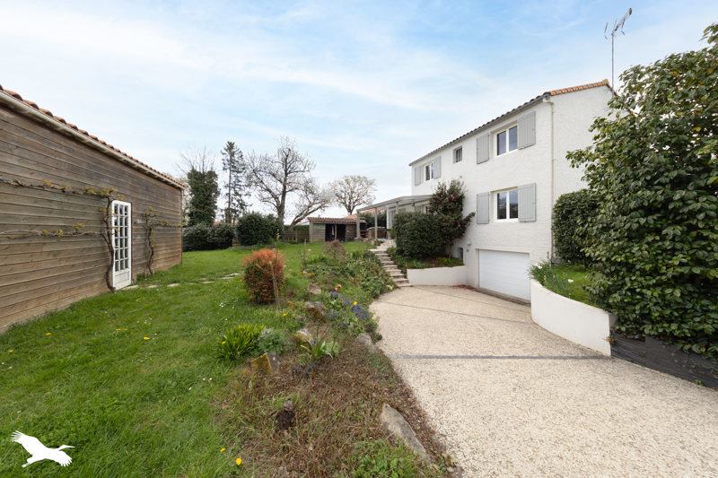 Vente Maison DOMPIERRE SUR YON - 7 pièces -124 m² - (85170)