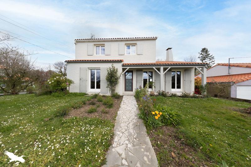 Vente Maison DOMPIERRE SUR YON - 7 pièces -124 m² - (85170)