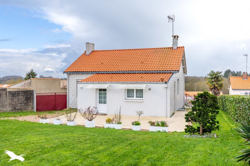 Vente Maison DOMPIERRE SUR YON - 3 pièces -85 m² - (85170)