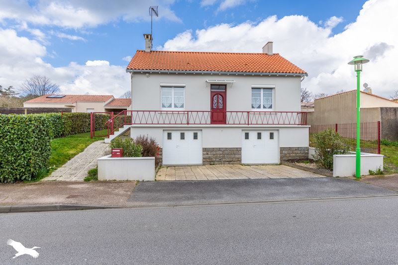 Vente Maison DOMPIERRE SUR YON - 3 pièces -85 m² - (85170)