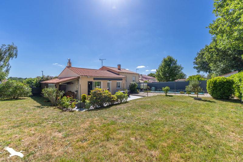Vente Maison DOMPIERRE SUR YON - 4 pièces -90 m² - (85170)