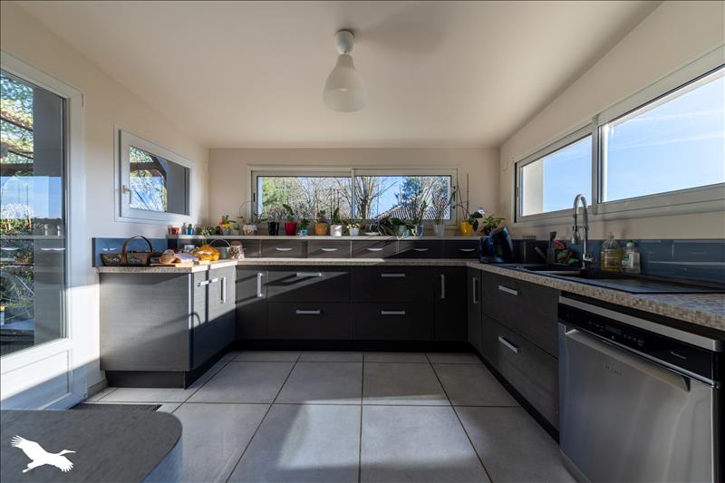 Vente Maison DOMPIERRE SUR YON - 7 pièces -153 m² - (85170)