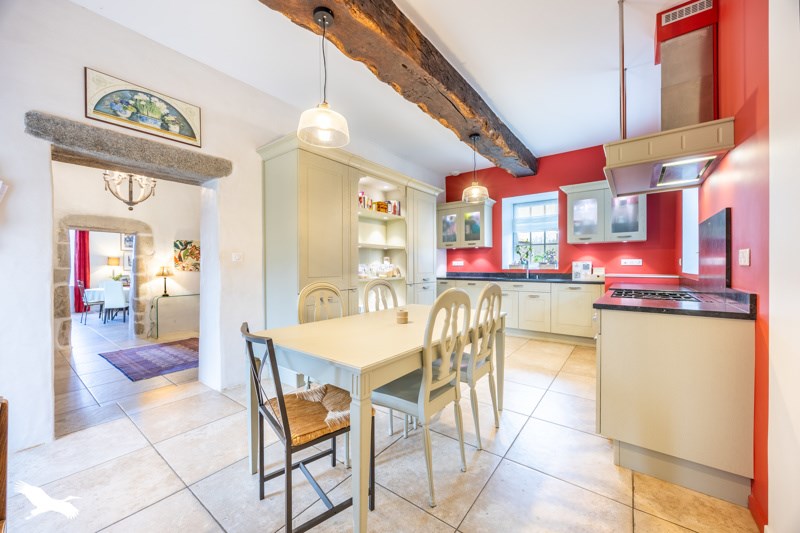 Vente Maison LE POIRE SUR VIE - 9 pièces -212 m² - (85170)