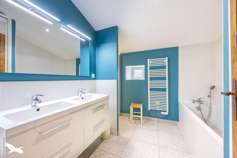 Vente Maison LE POIRE SUR VIE - 9 pièces -212 m² - (85170)