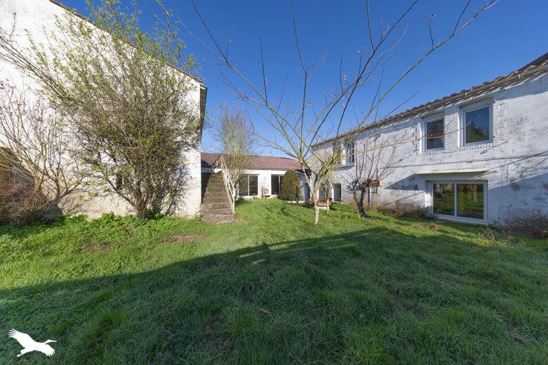 Vente Maison PALLUAU - 20 pièces -703,5 m² - (85670)