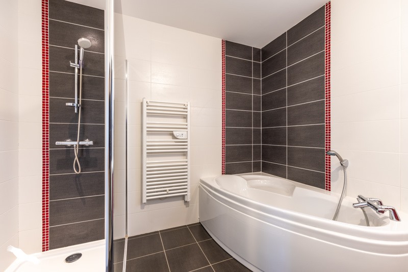 Vente Maison ROCHESERVIERE - 6 pièces -165 m² - (85620)