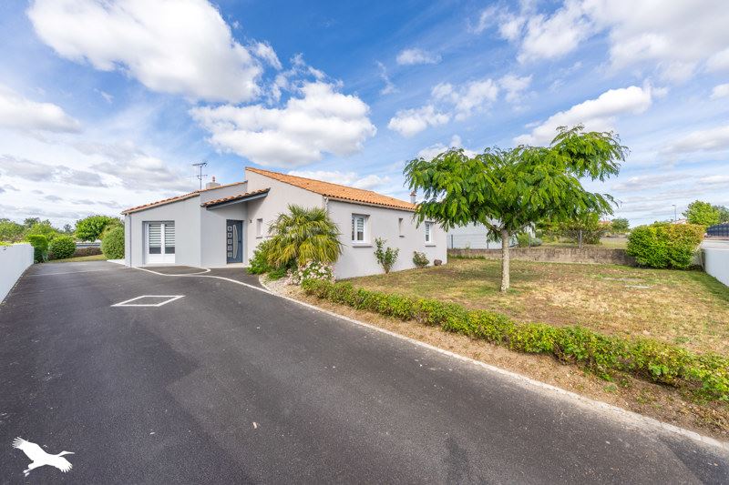 Vente Maison LE POIRE SUR VIE - 6 pièces -160 m² - (85170)