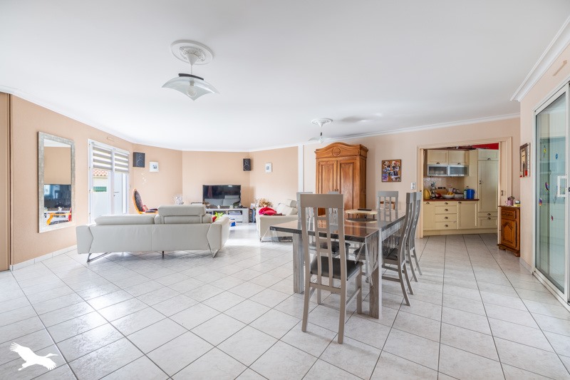 Vente Maison LE POIRE SUR VIE - 6 pièces -160 m² - (85170)