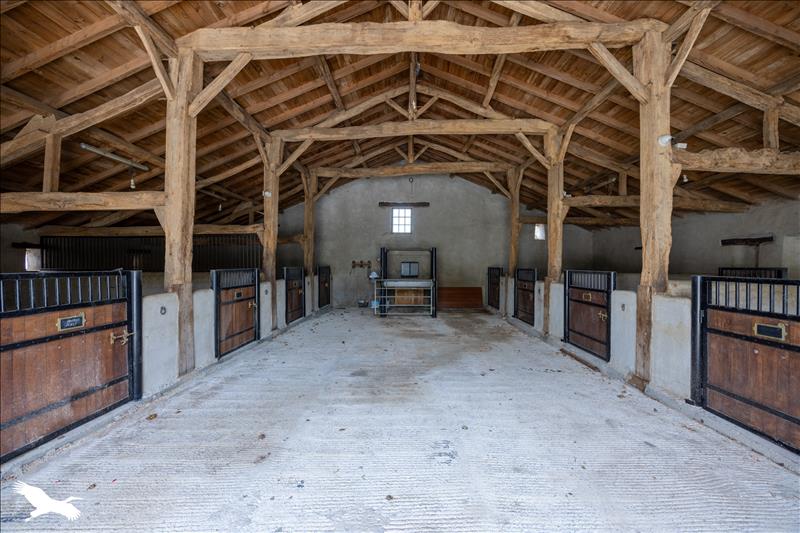 Vente Maison LES LUCS SUR BOULOGNE - 6 pièces -195 m² - (85170)