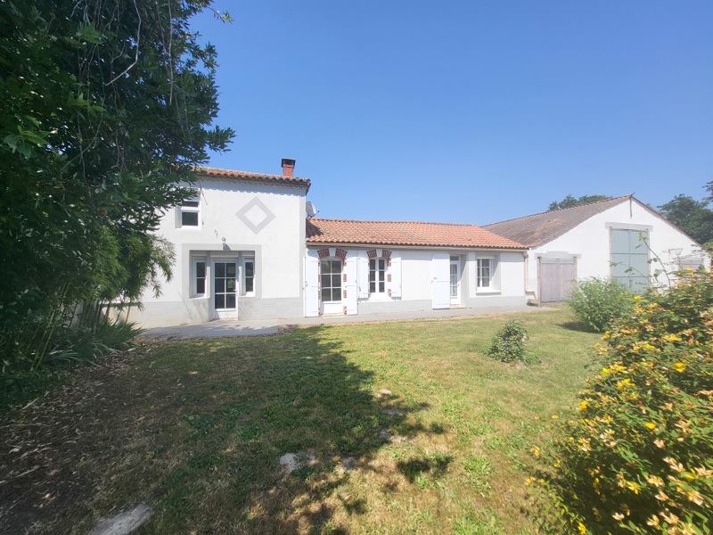 Vente Maison NIEUL LE DOLENT - 5 pièces -125 m² - (85430)